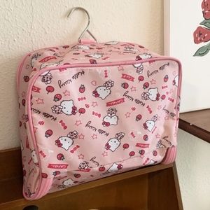 🆕Just In....🧳Hello Kitty Large Hanging Make Up Organizer.